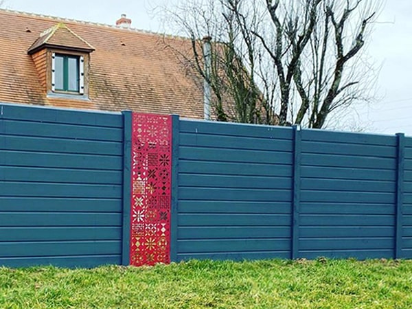 PANNEAU DECOR ROUGE CDC 1-min PANNEAU DECOR ROUGE CDC 1-min